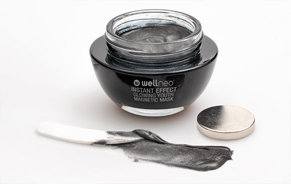 Wellneo Glowing Youth Magnetic Mask